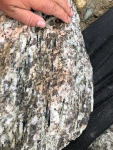 Spodumene in dyke hosted by pegmatite